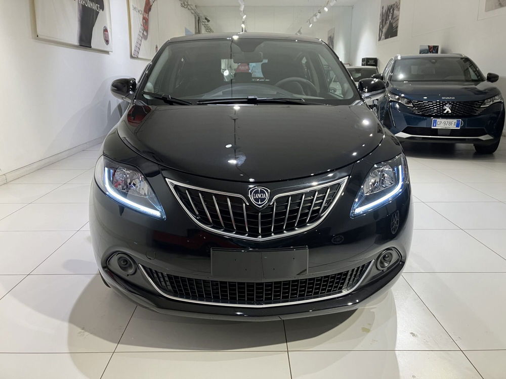 Lancia Ypsilon nuova a Parma (2)