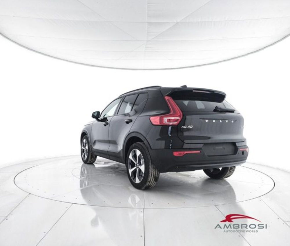 Volvo XC40 nuova a Perugia (4)