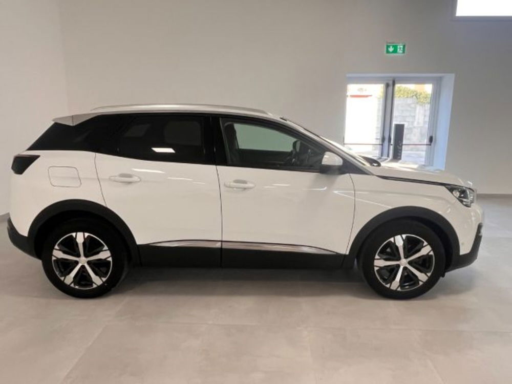 Peugeot 3008 usata a Oristano (9)