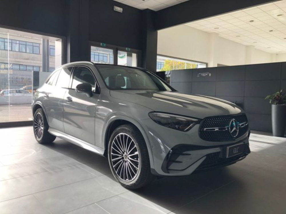 Mercedes-Benz GLC nuova a Potenza (2)