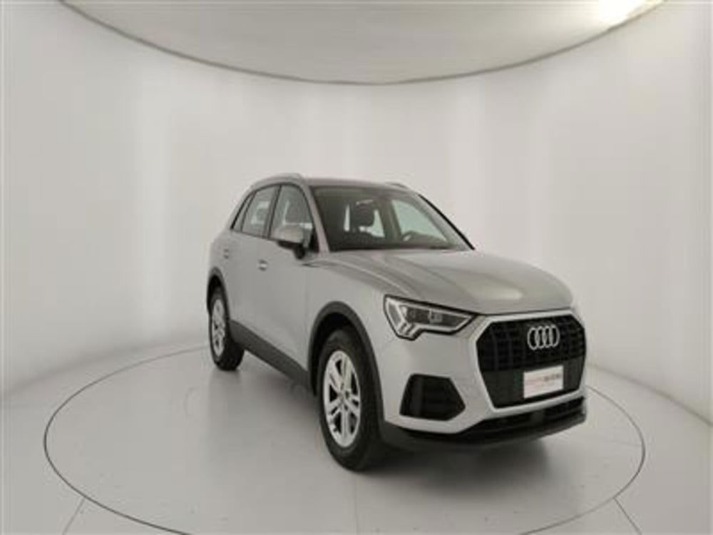 Audi Q3 usata a Bari (11)