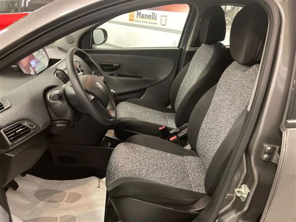 Lancia Ypsilon usata a Brescia (14)