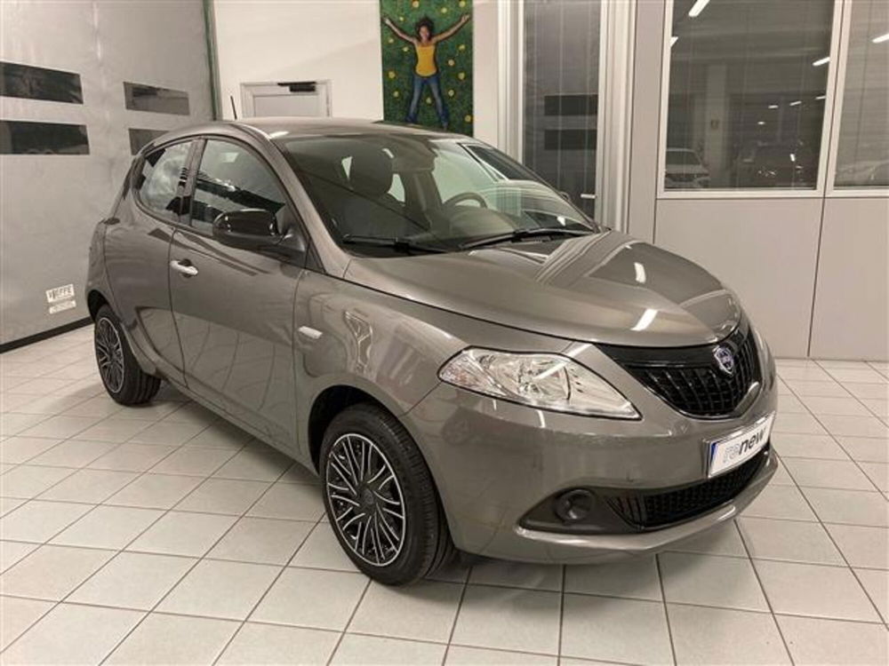 Lancia Ypsilon usata a Brescia (2)