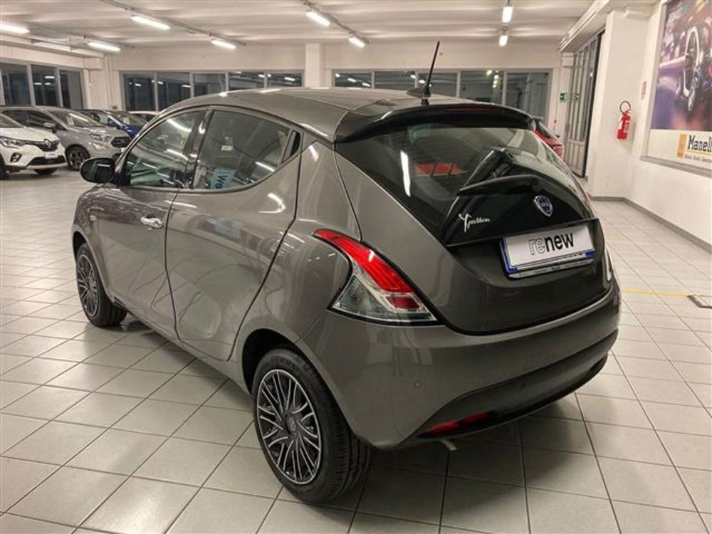 Lancia Ypsilon usata a Brescia (7)