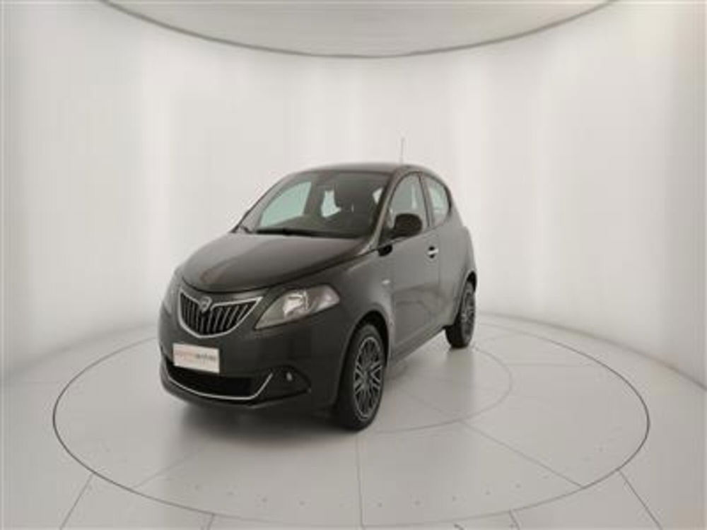 Lancia Ypsilon usata a Bari