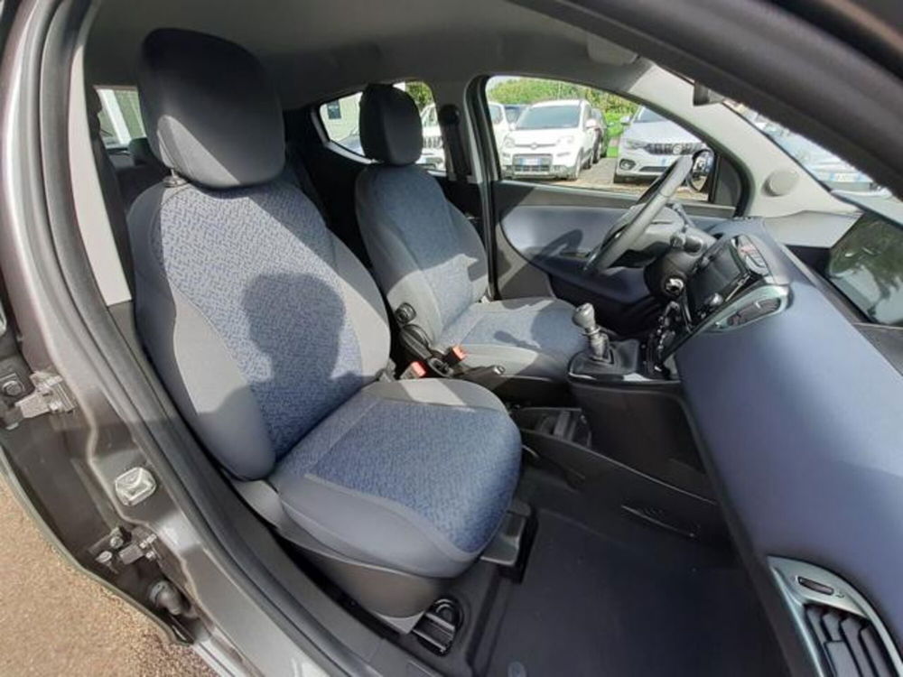 Lancia Ypsilon nuova a Firenze (13)