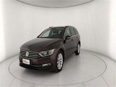 Volkswagen Passat Variant 1.6 TDI Comfortline BM.Tech. del 2017 usata a Bari