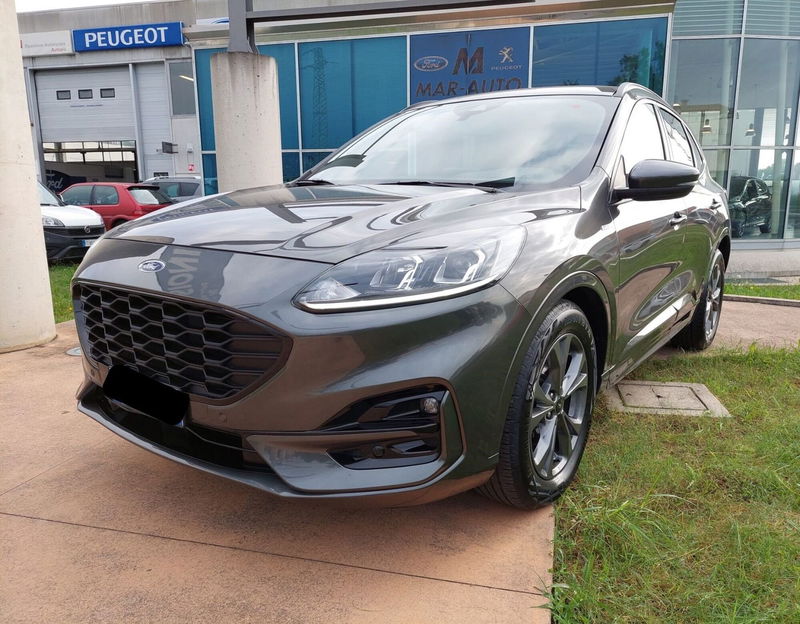 Ford Kuga 1.5 EcoBlue 120 CV 2WD ST-Line  del 2021 usata a Montebelluna