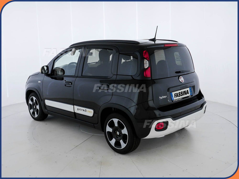 Fiat Panda Cross nuova a Milano (4)