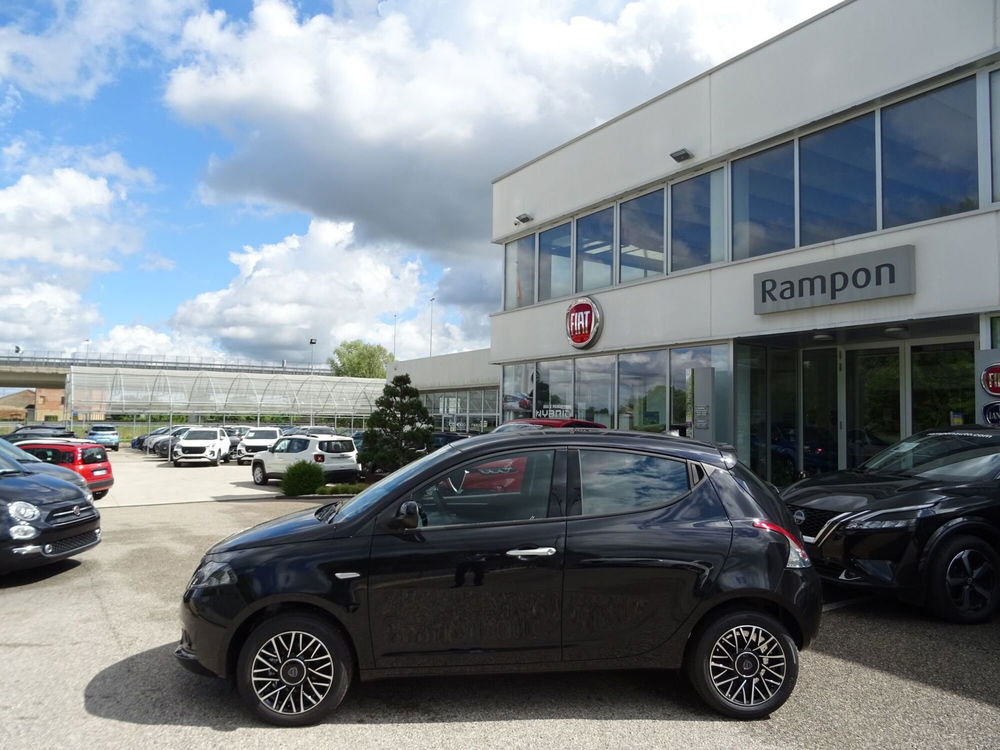 Lancia Ypsilon nuova a Venezia (2)