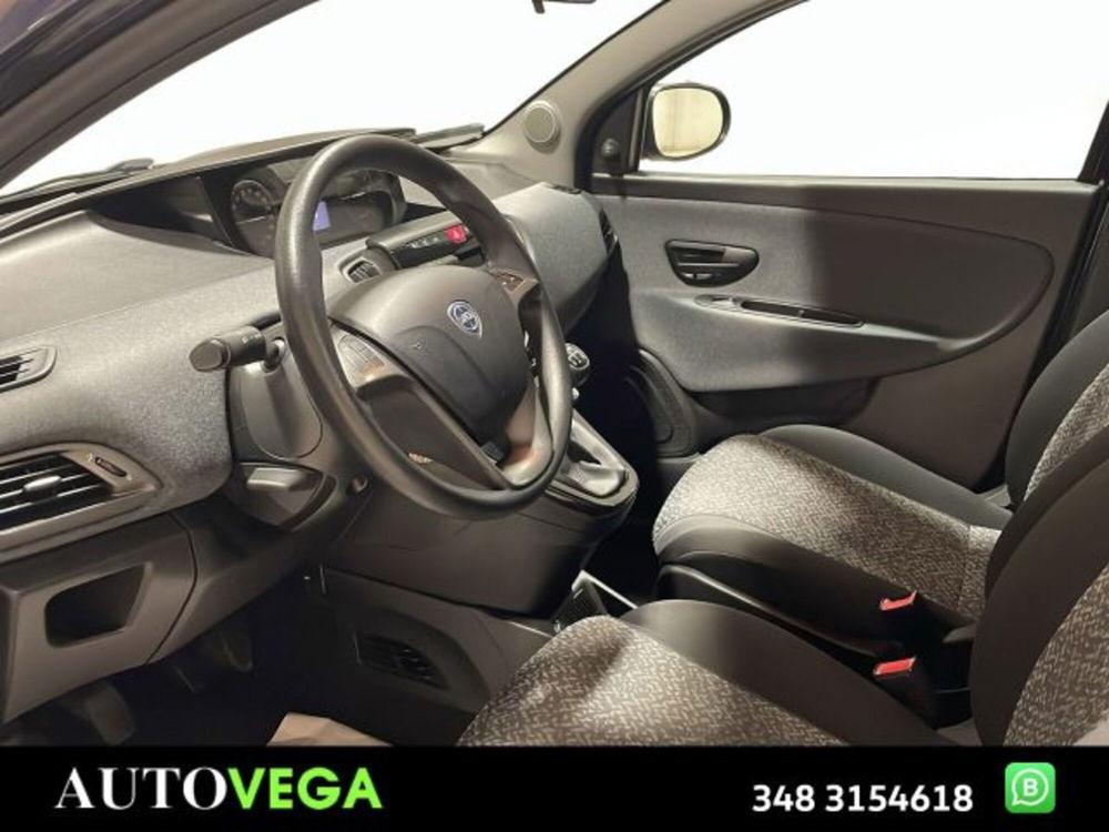 Lancia Ypsilon usata a Vicenza (8)