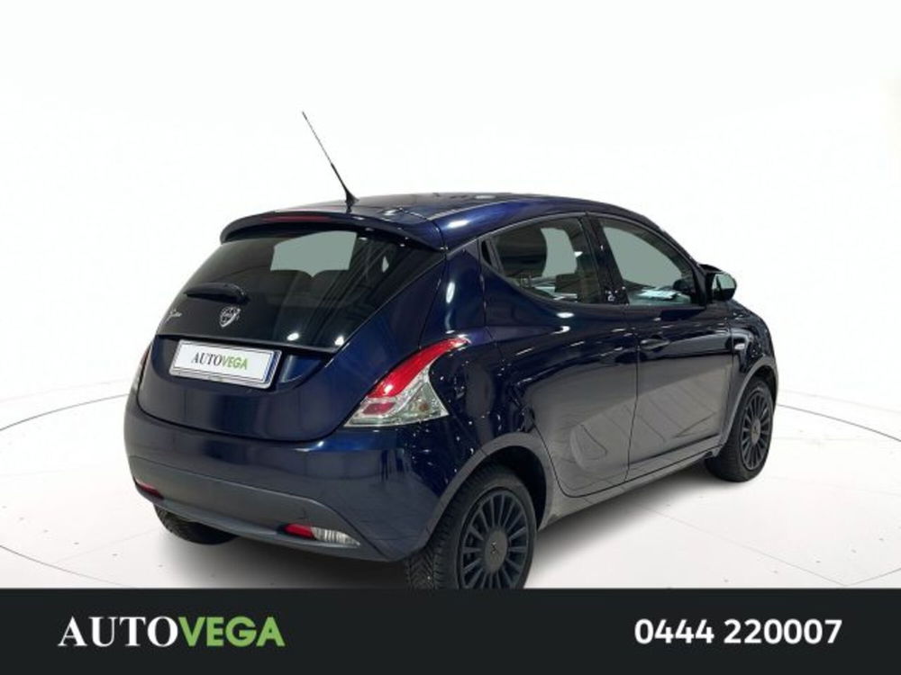 Lancia Ypsilon usata a Vicenza (4)