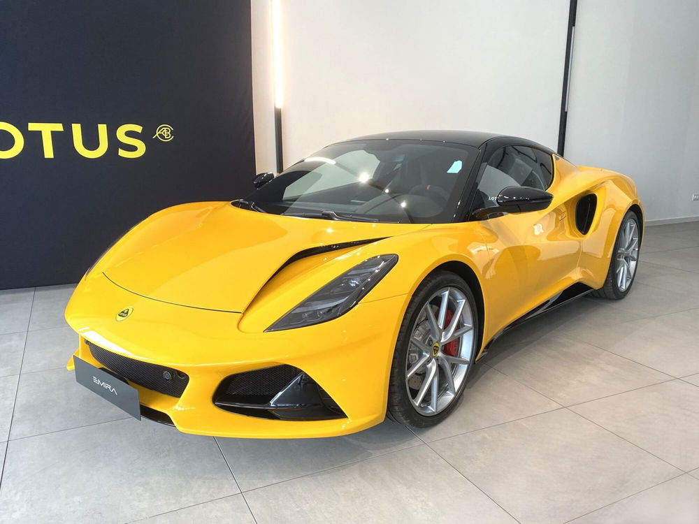 Lotus Emira nuova a Bari