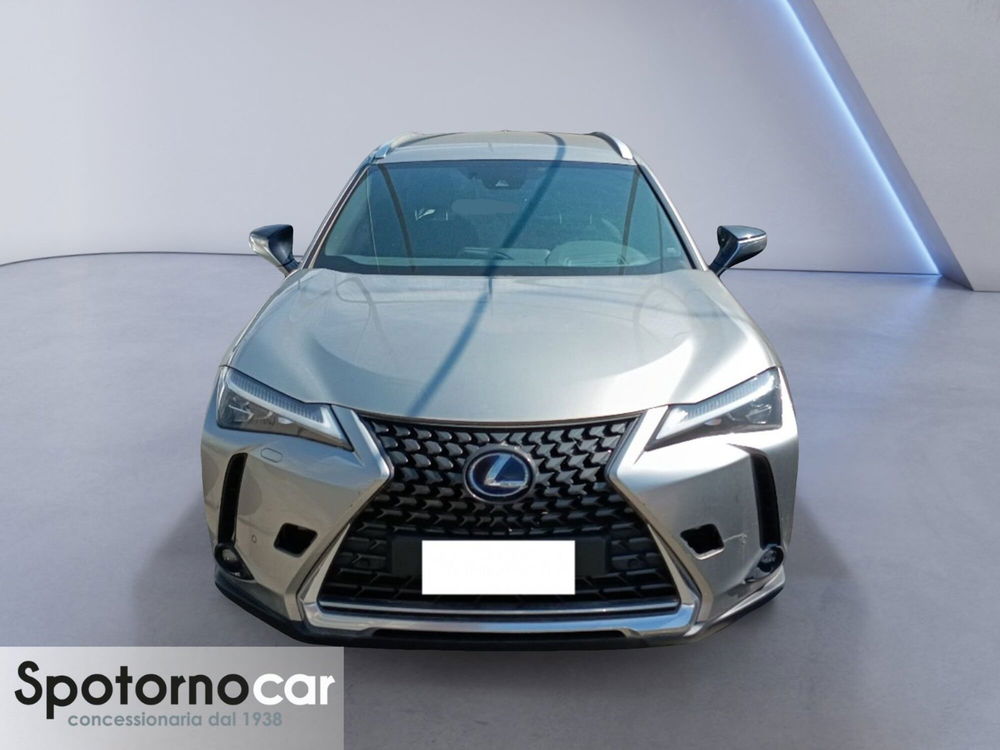 Lexus UX usata a Milano (5)