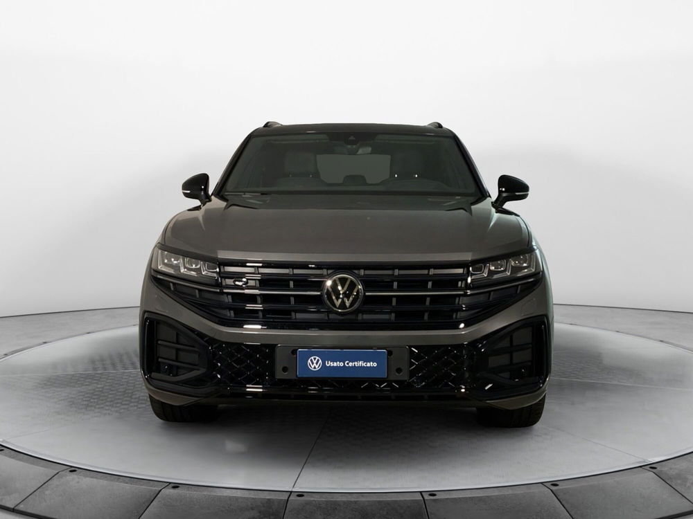 Volkswagen Touareg usata a Varese (2)