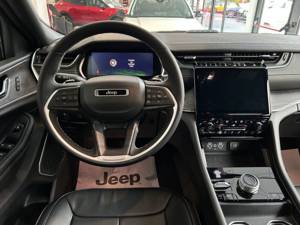 Jeep Grand Cherokee nuova a Ancona (11)