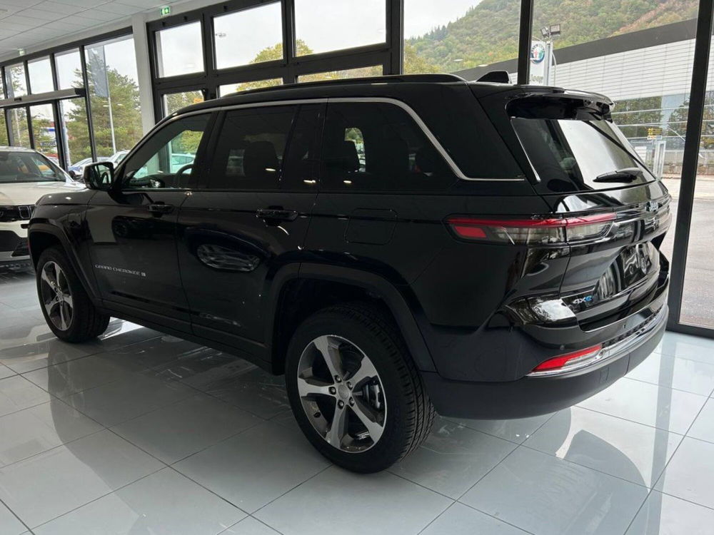 Jeep Grand Cherokee nuova a Ancona (3)