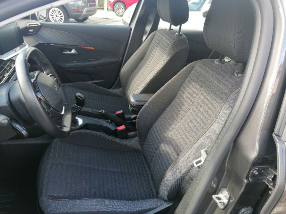 Peugeot 208 usata a Milano (7)