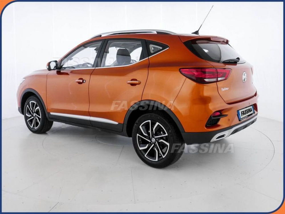 Mg ZS (2021-->) nuova a Milano (4)