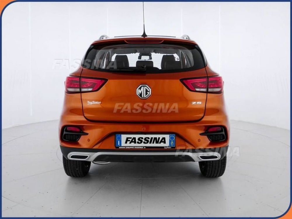 Mg ZS (2021-->) nuova a Milano (5)