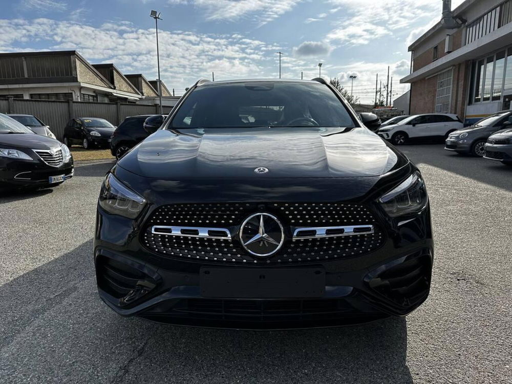 Mercedes-Benz GLA SUV nuova a Torino (2)