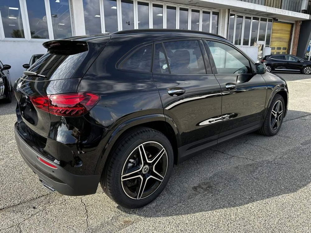 Mercedes-Benz GLA SUV nuova a Torino (4)