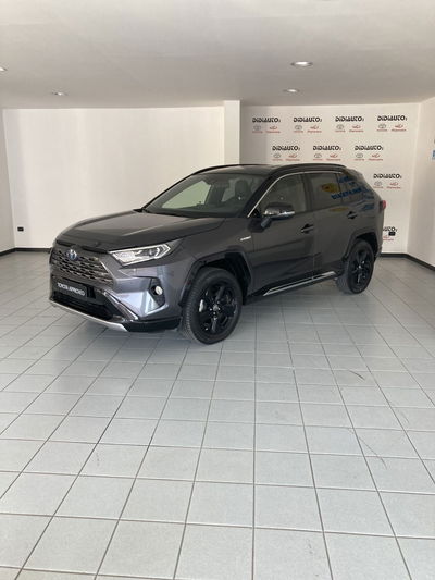 Toyota Rav4 vvt-ie h Style awd-i 222cv e-cvt del 2019 usata a Barletta