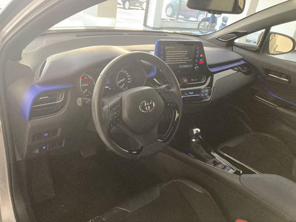 Toyota Toyota C-HR usata a Barletta-Andria-Trani (11)