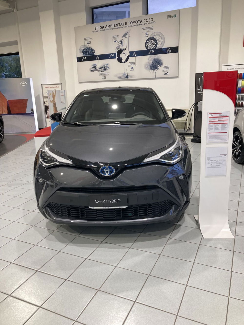 Toyota Toyota C-HR nuova a Barletta-Andria-Trani (3)