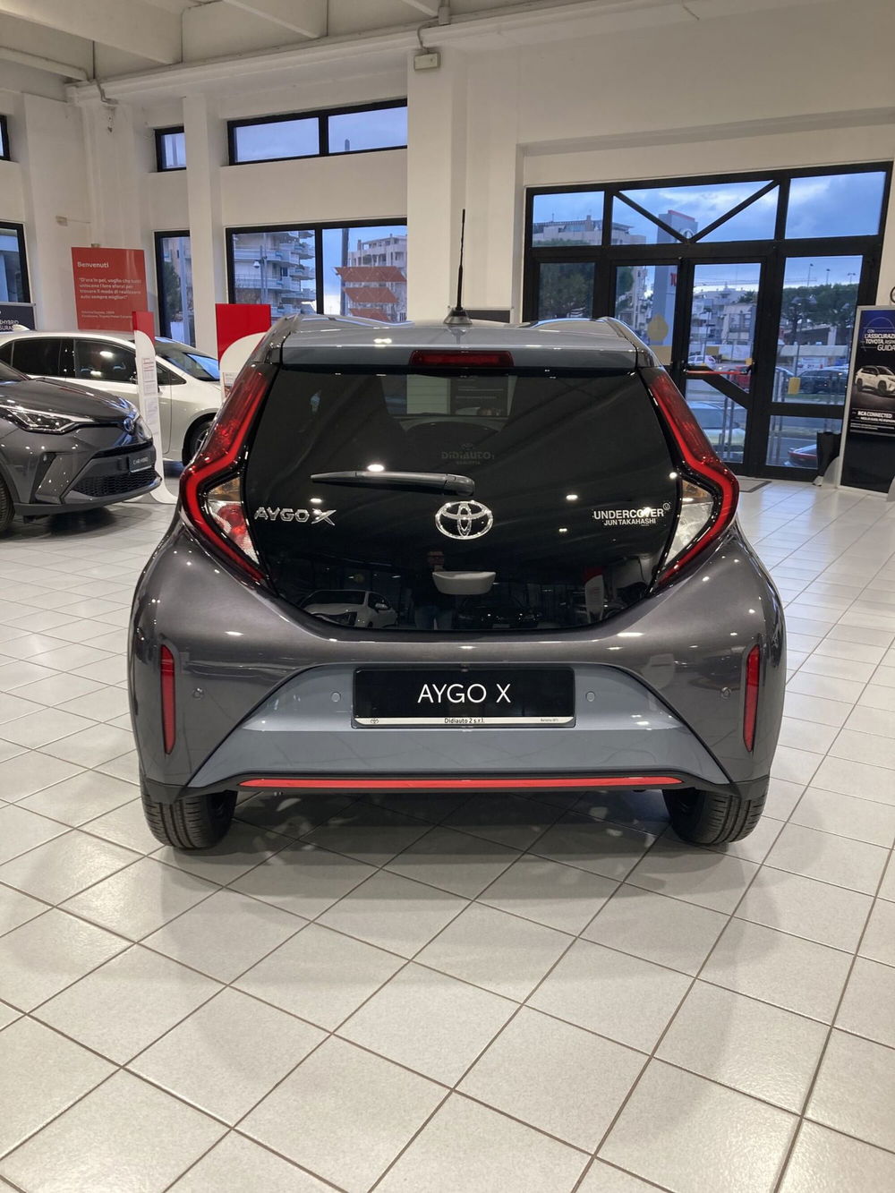 Toyota Aygo X nuova a Barletta-Andria-Trani (4)