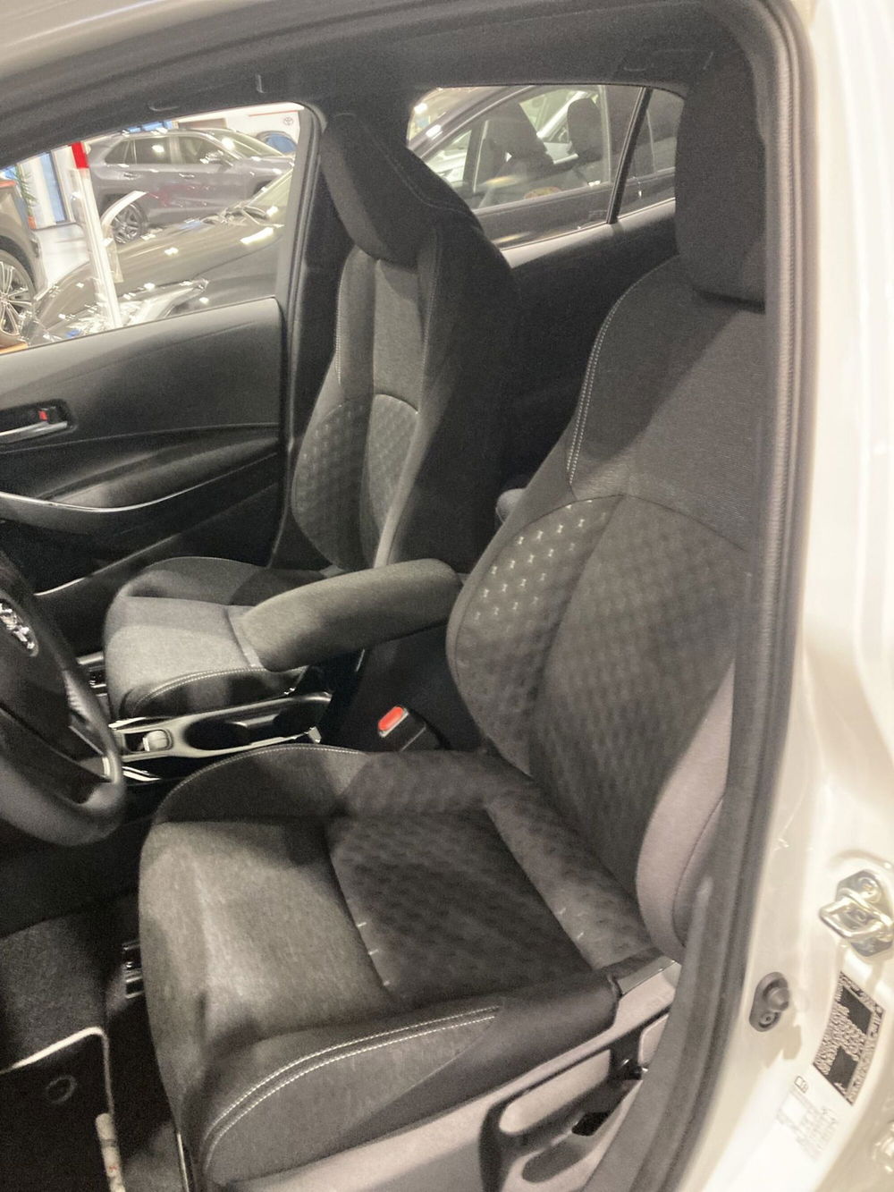 Toyota Corolla Touring Sports nuova a Barletta-Andria-Trani (5)