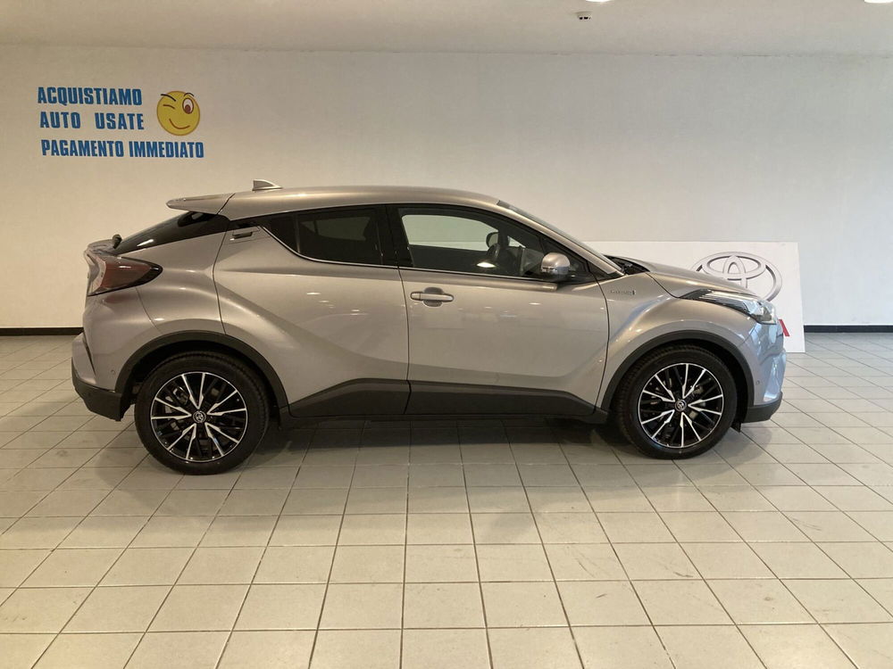 Toyota Toyota C-HR usata a Barletta-Andria-Trani (5)