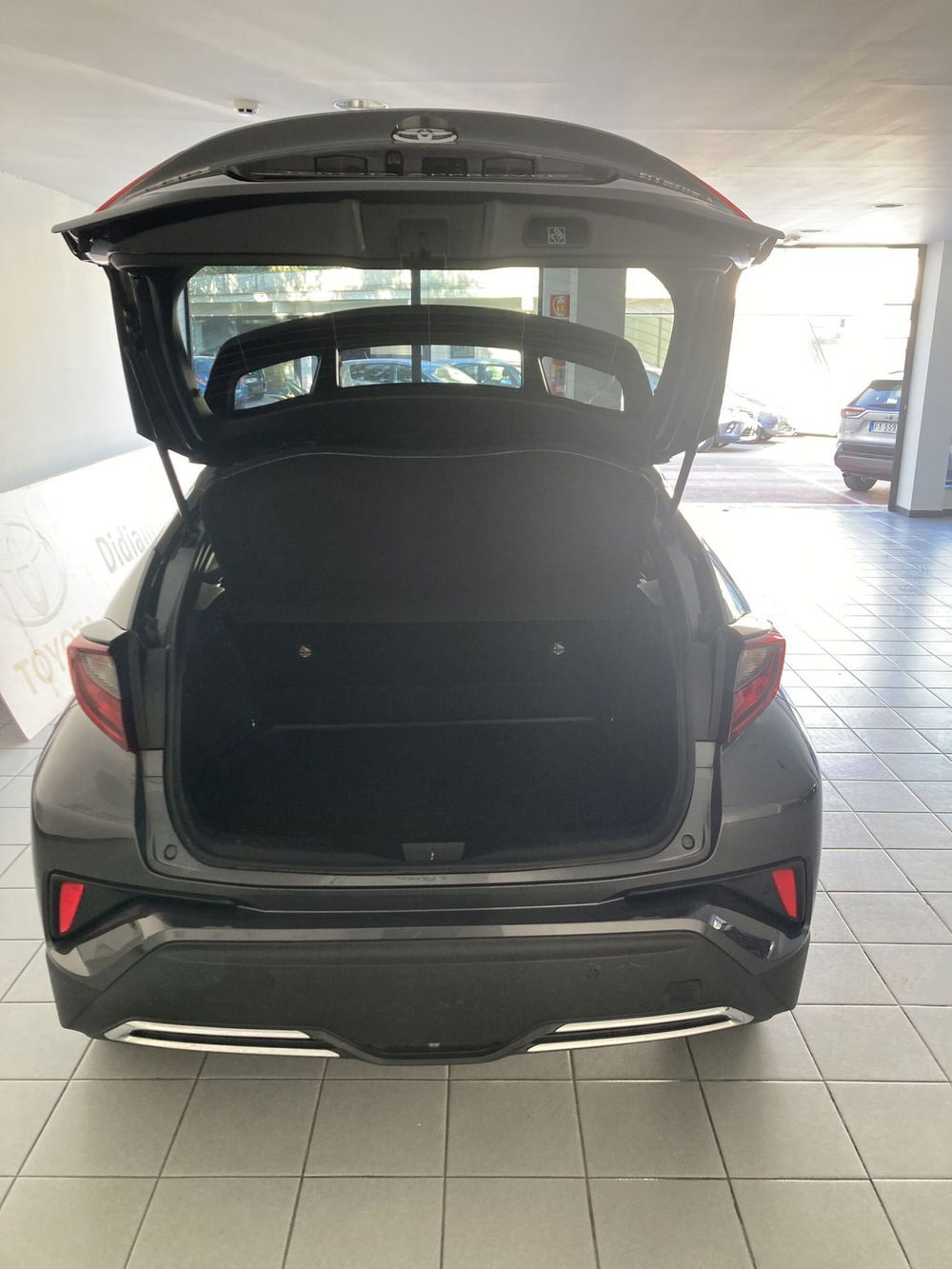 Toyota Toyota C-HR usata a Barletta-Andria-Trani (7)