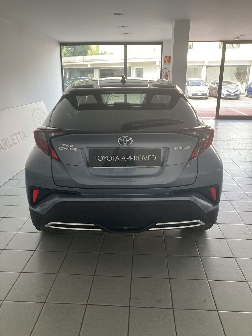 Toyota Toyota C-HR usata a Barletta-Andria-Trani (6)