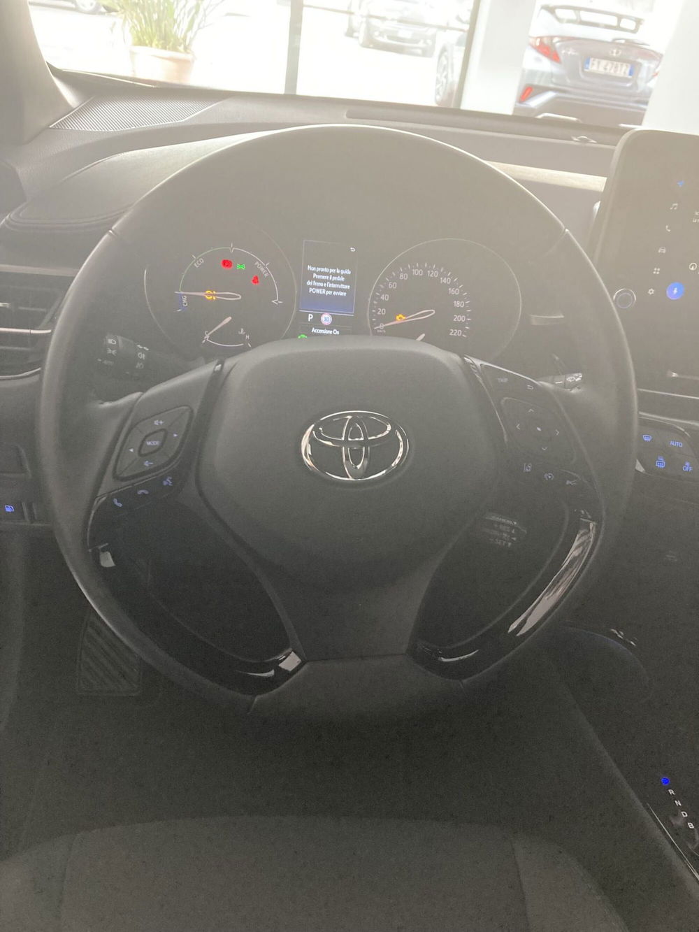 Toyota Toyota C-HR usata a Barletta-Andria-Trani (8)