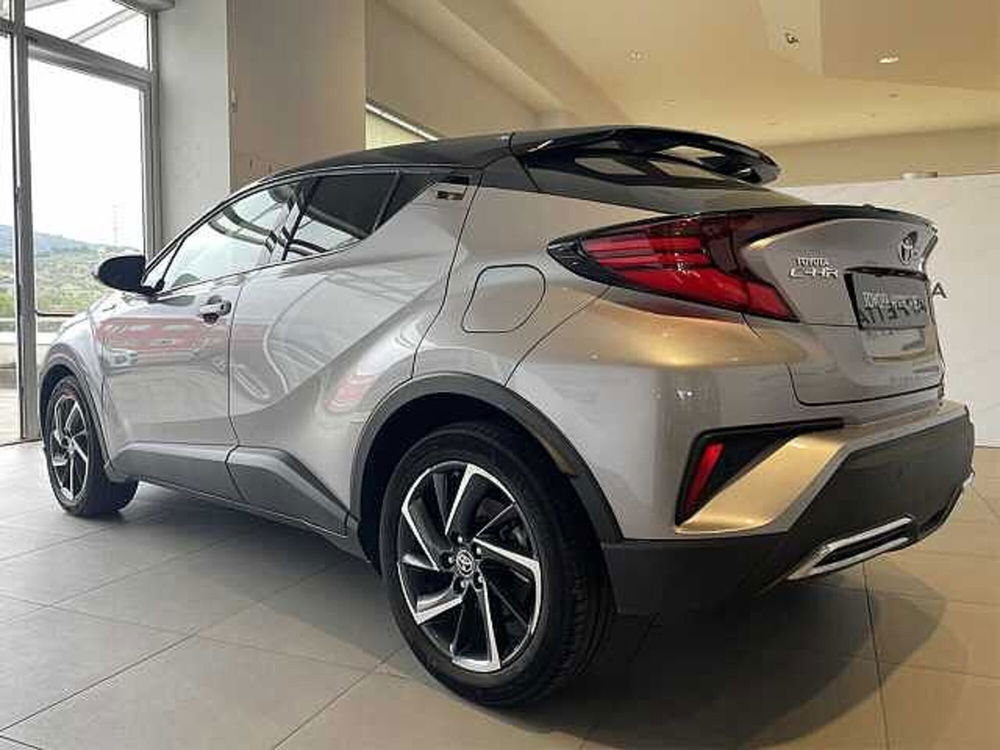 Toyota Toyota C-HR usata a Cosenza (4)