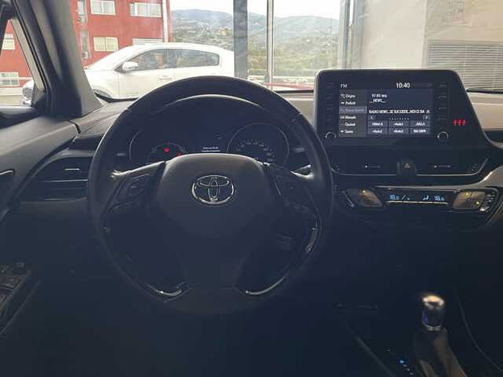 Toyota Toyota C-HR usata a Cosenza (13)