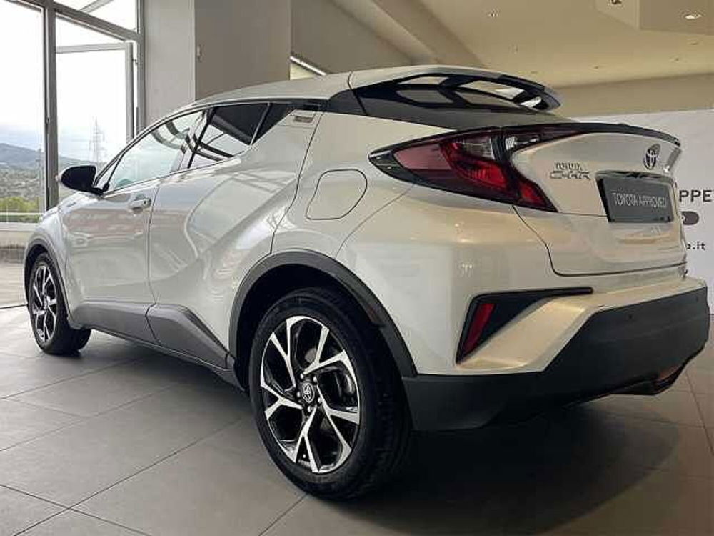 Toyota Toyota C-HR usata a Cosenza (4)