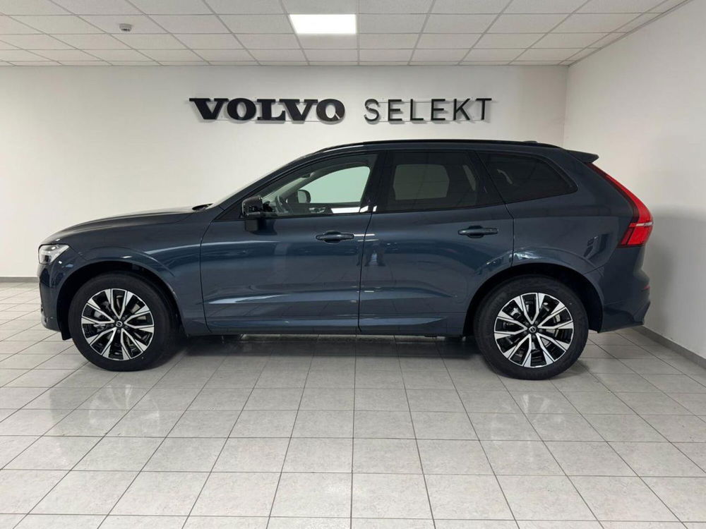 Volvo XC60 nuova a Como (8)