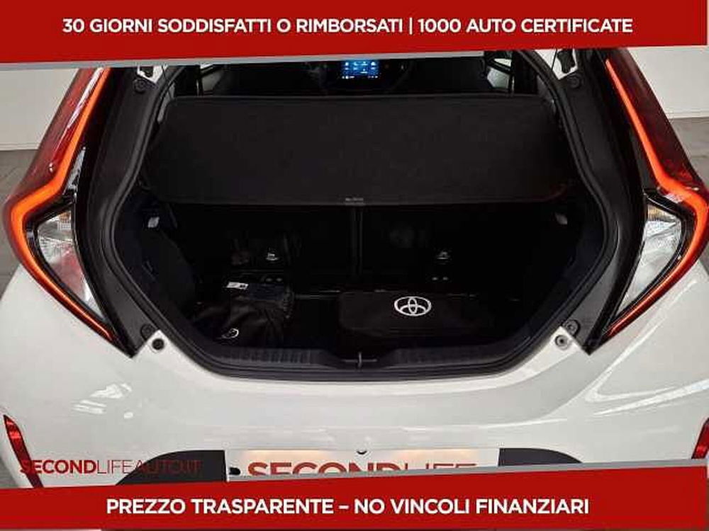 Toyota Aygo X nuova a Chieti (17)