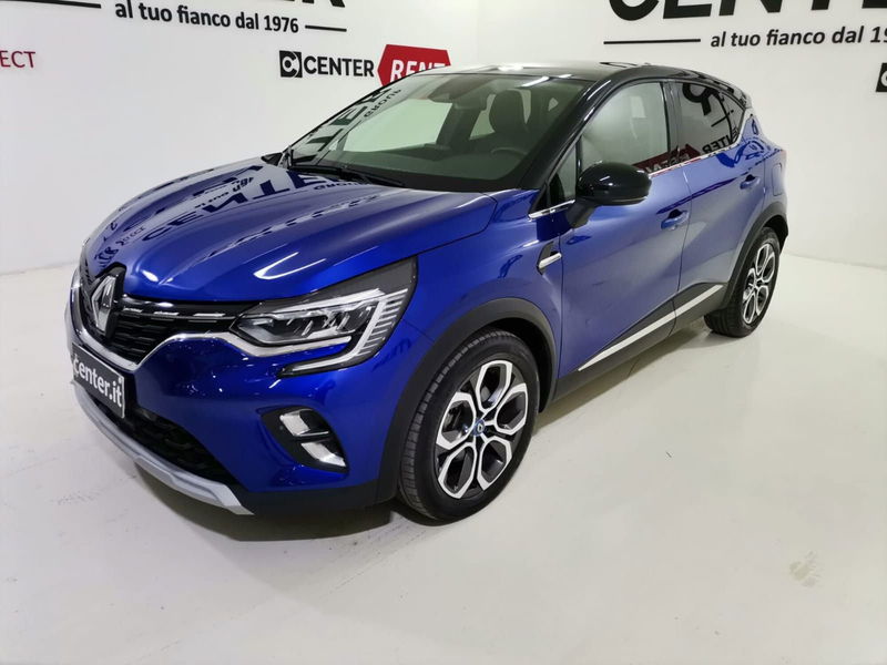 Renault Captur Plug-in Hybrid E-Tech 160 CV Intens  del 2020 usata a Salerno