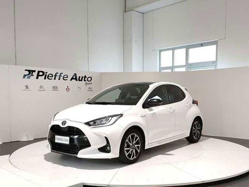 Toyota Yaris 1.5 5 porte Lounge  del 2020 usata a Teramo