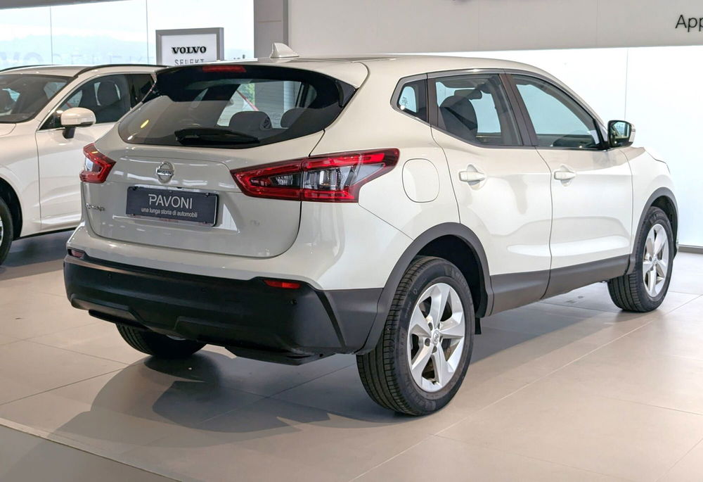 Nissan Qashqai usata a Pescara (2)