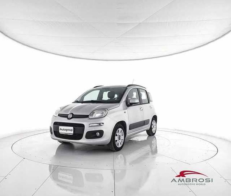 Fiat Panda 1.2 Lounge  del 2017 usata a Viterbo