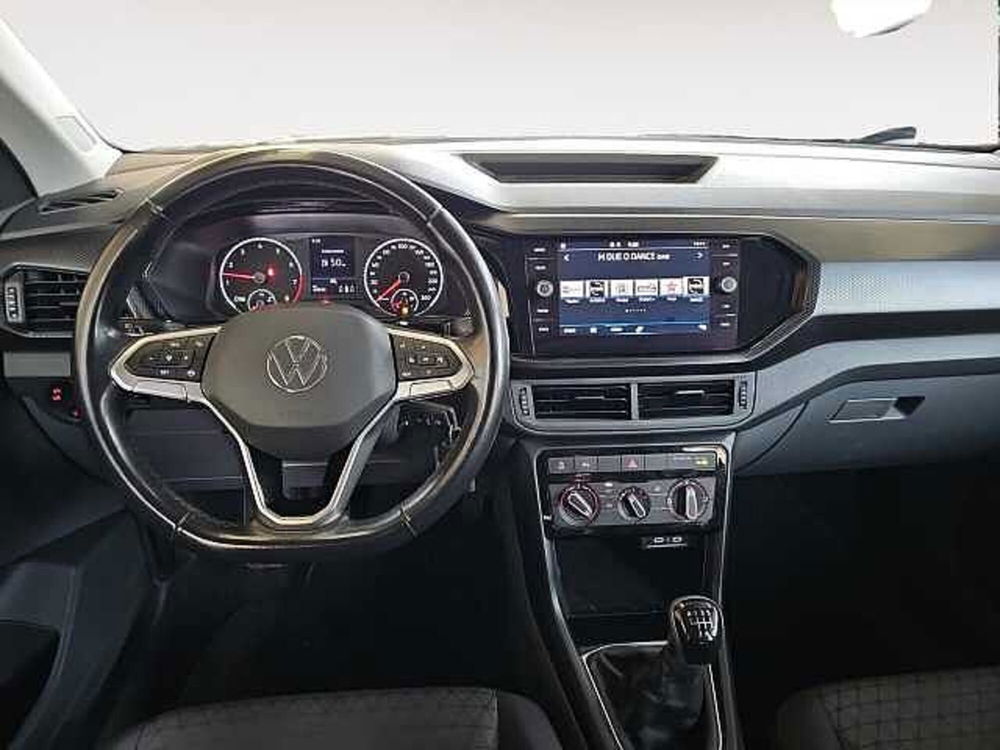 Volkswagen T-Cross usata a Lecco (9)