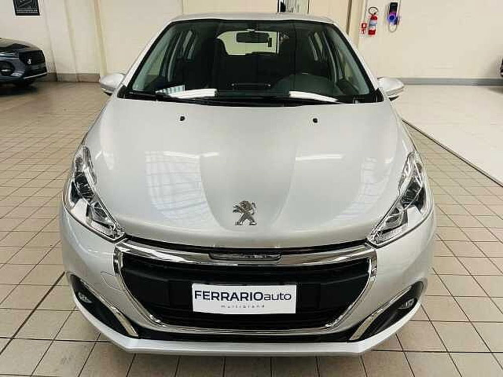 Peugeot 208 usata a Milano (2)