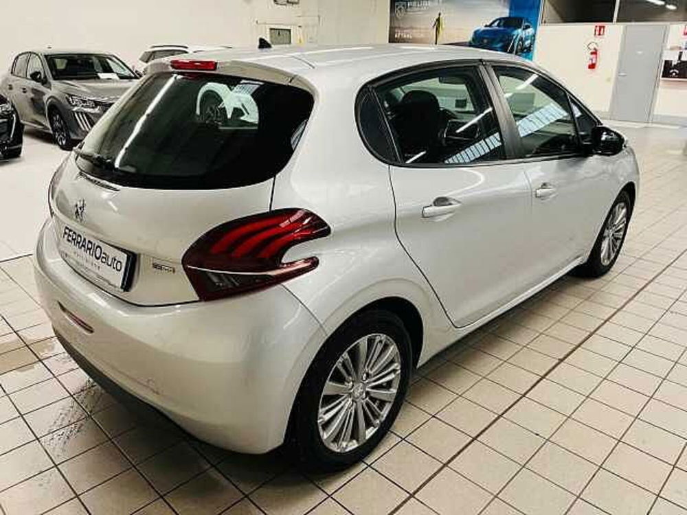 Peugeot 208 usata a Milano (5)