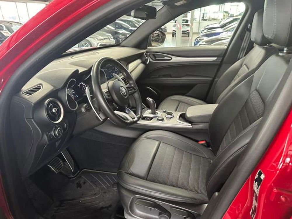 Alfa Romeo Stelvio usata a Milano (11)