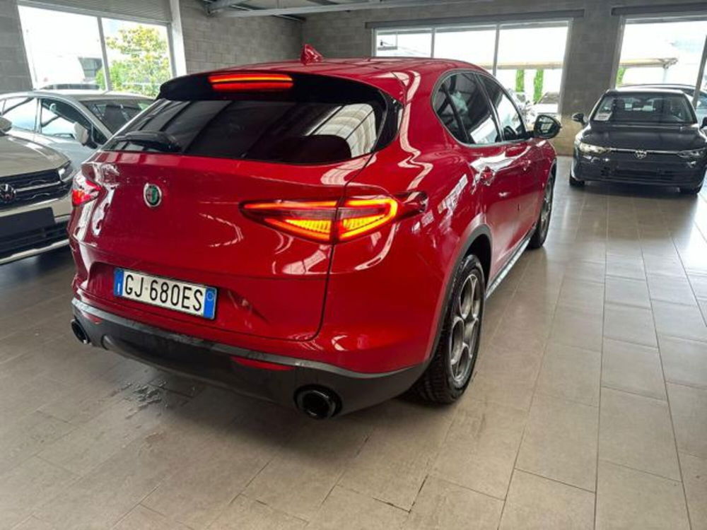 Alfa Romeo Stelvio usata a Milano (7)