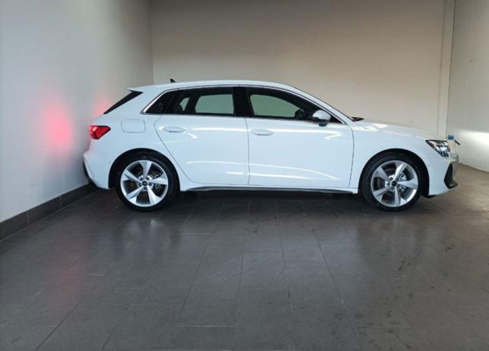 Audi A3 Sportback nuova a Milano (3)